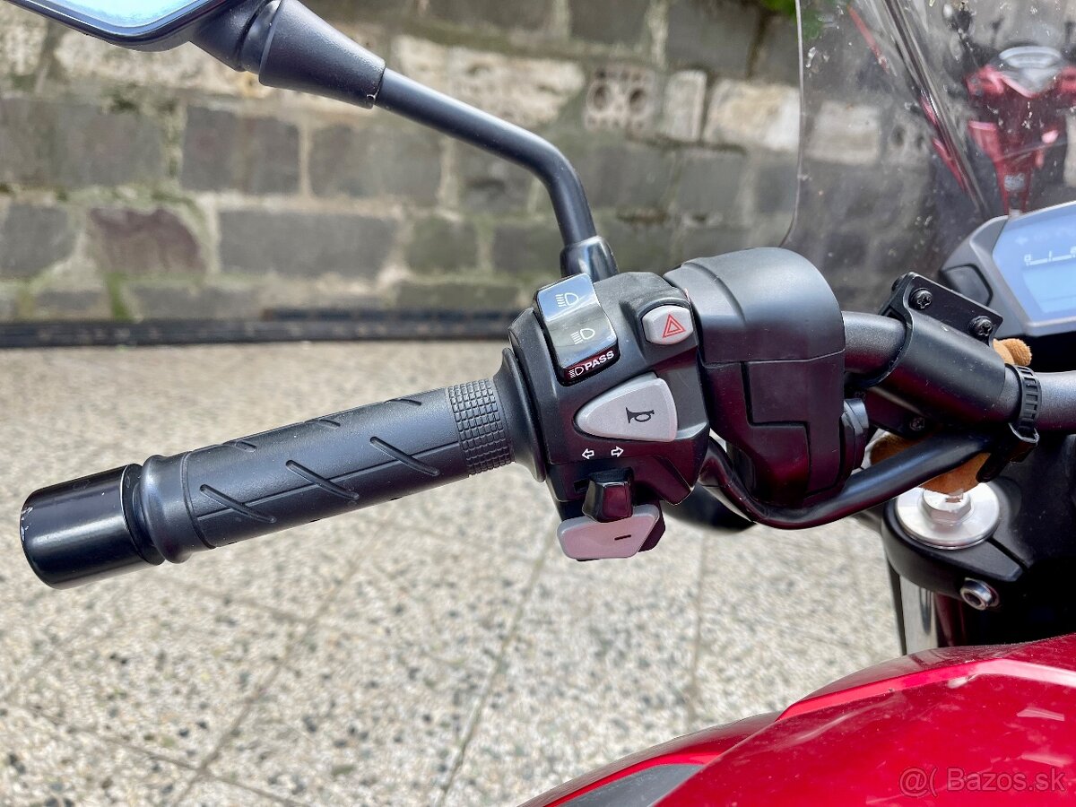 Honda NC750S DCT - 8