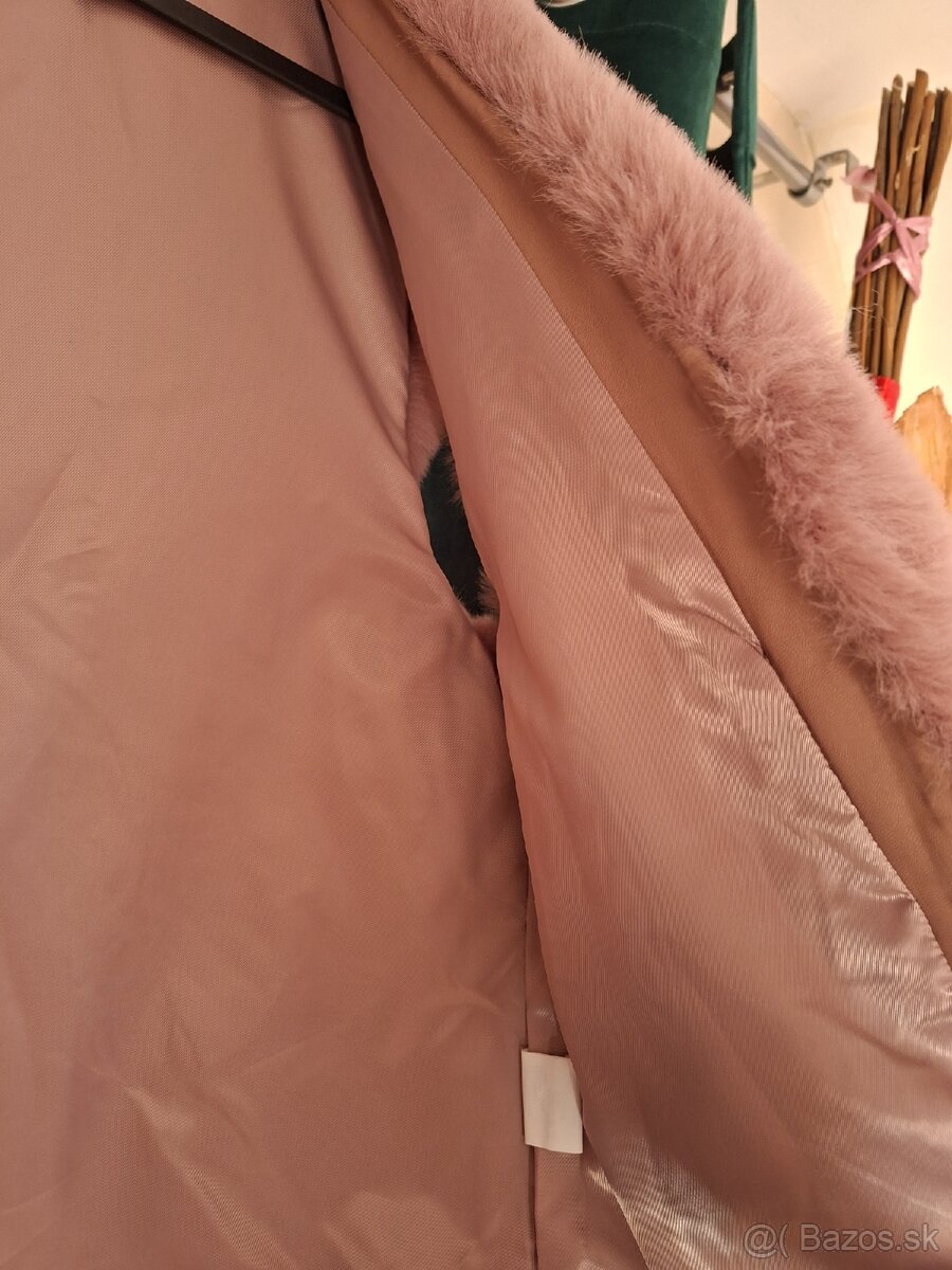 Staroružová kožušinová vesta, S - 8