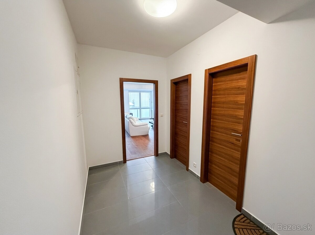 Luxusný, veľkometrážny byt 137m2 s 2 terasasami v Centre - 8