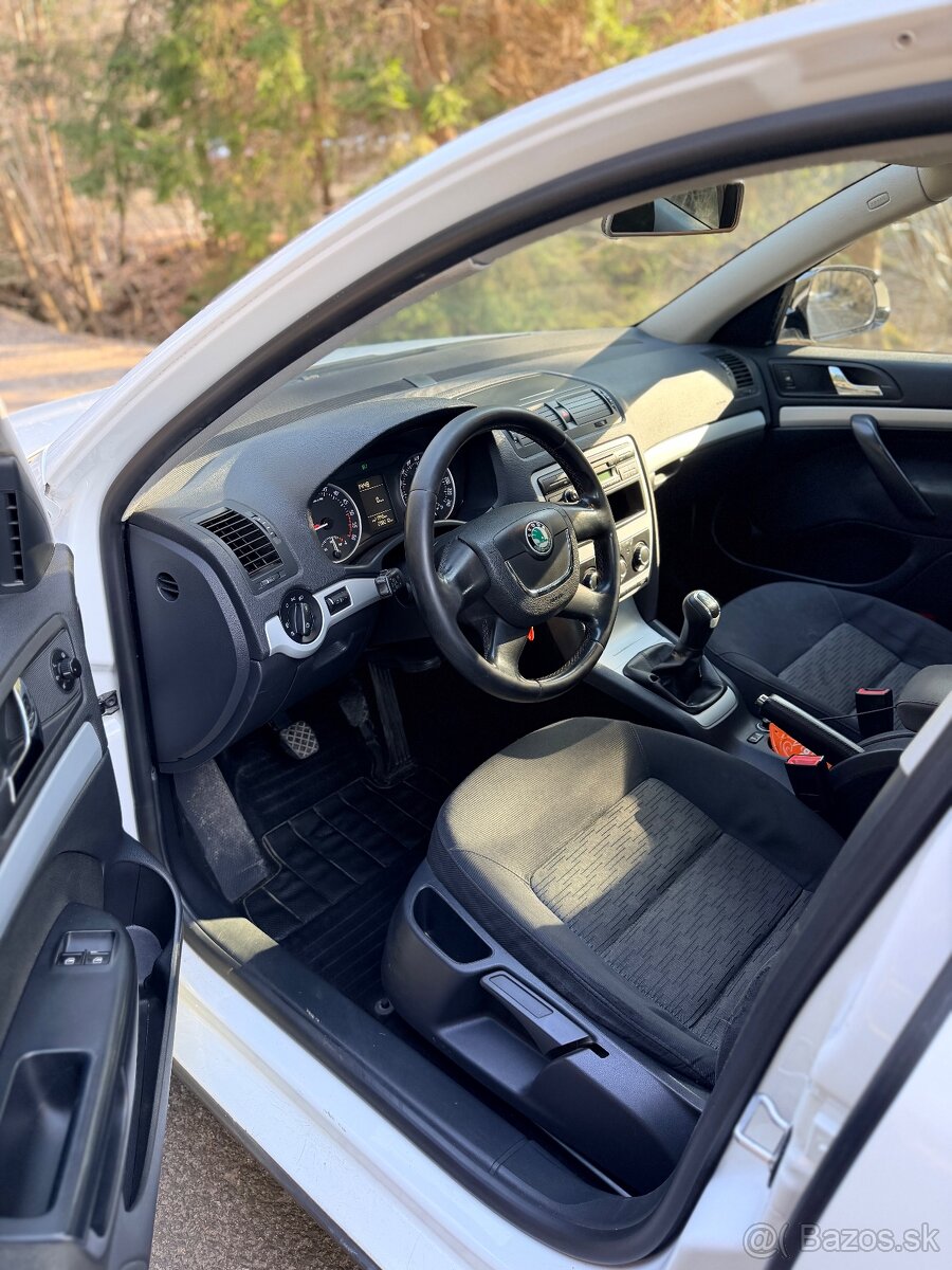 Škoda octavia 2 2.0tdi facelift - 8