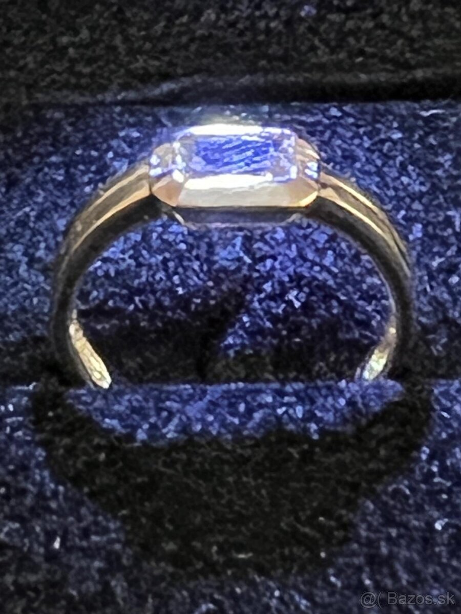 Zlatý dámsky prsteň - 8