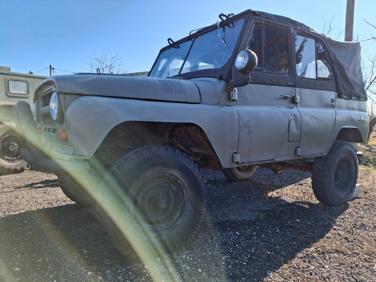 Predám vojenské terénne vozidlá UAZ-469 a LUAZ-969 - 8