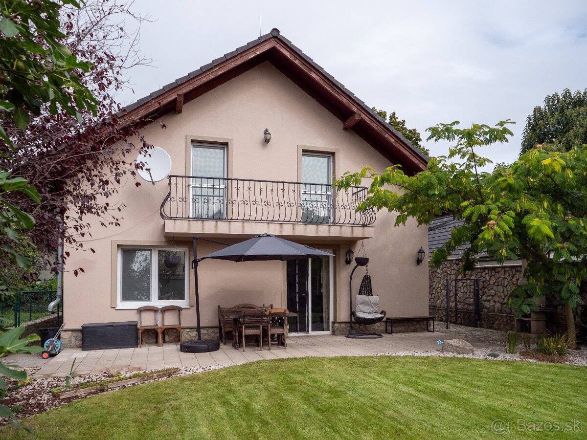 Rodinný dom s výhľadom na hrad Devín - 8