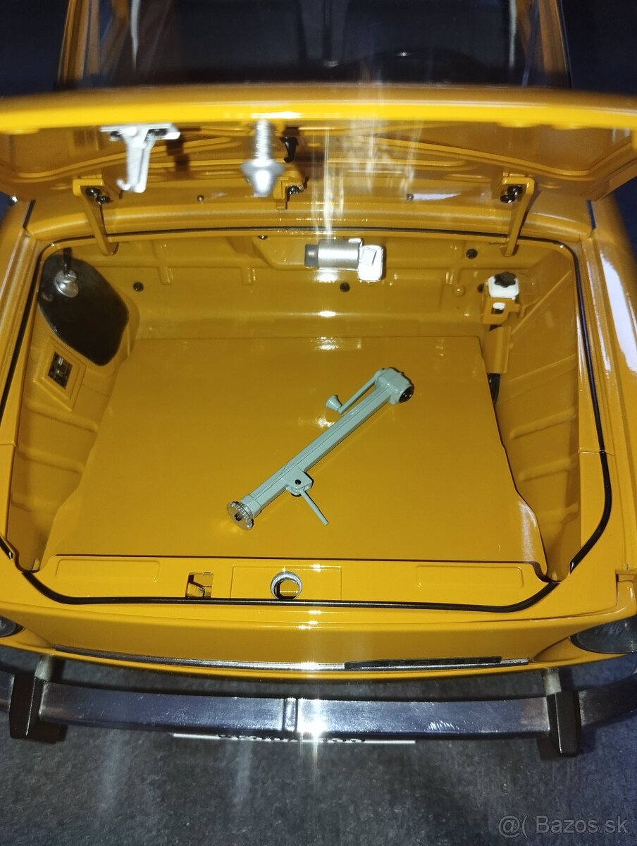 Deagostiny SKODA 100 - 8