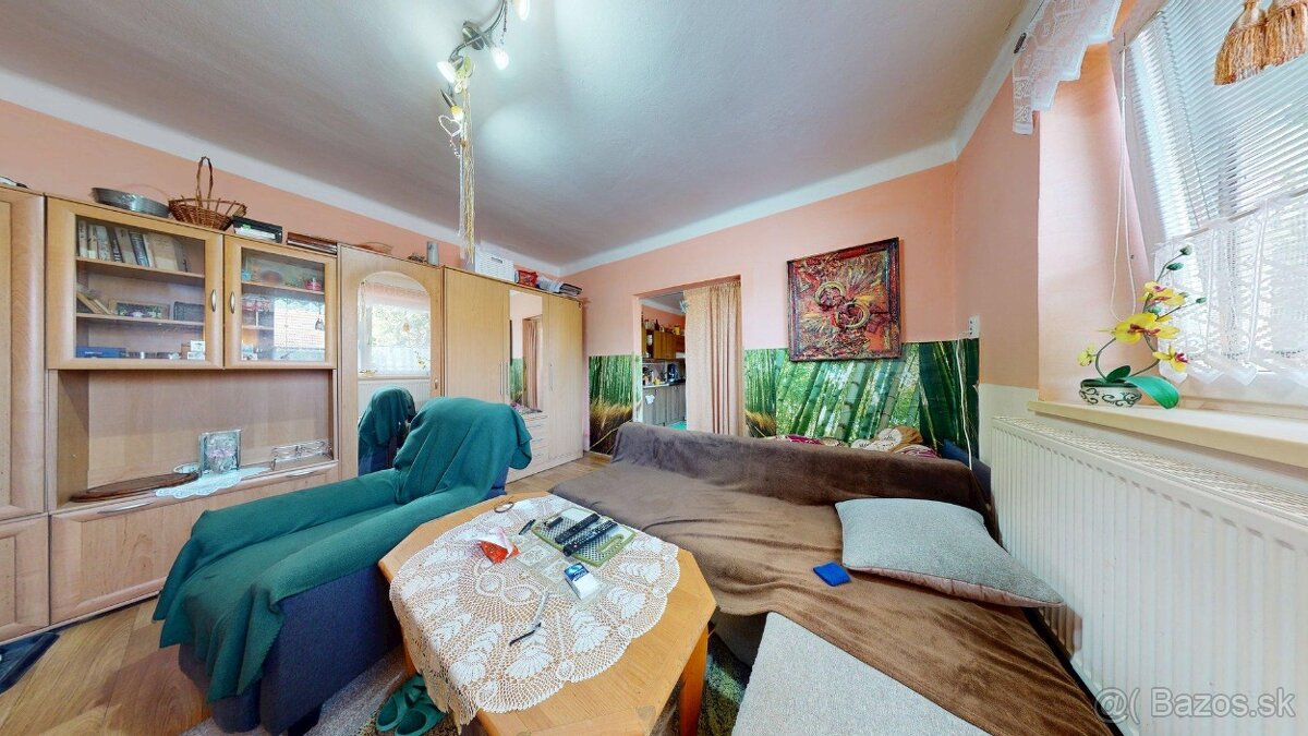 RB AUKCIA: 4-IZB. RD s veľkým pozemkom - HLOHOVEC - 8
