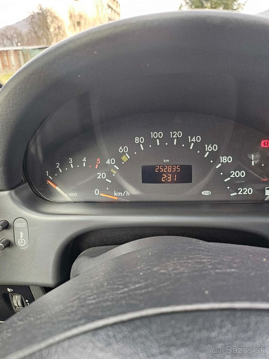 Vaneo 1.7. 67 kw 2004 - 8