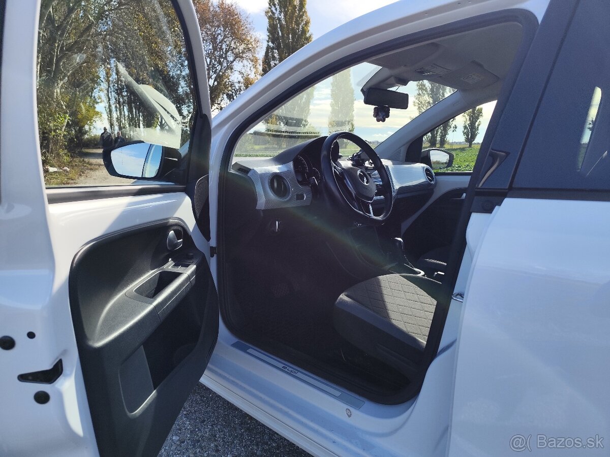 Volkswagen e-Up 61 kW - 8