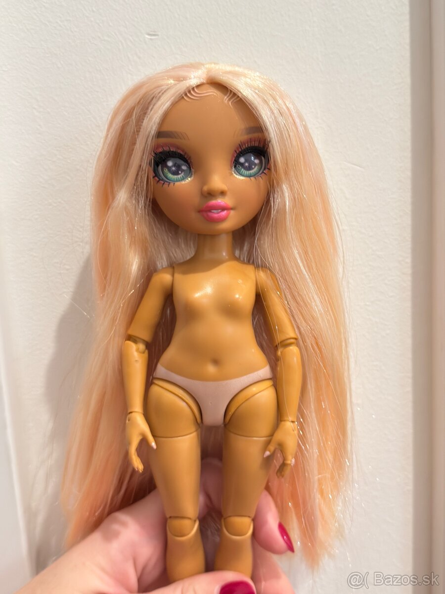 Sabrina Rainbow High - 8