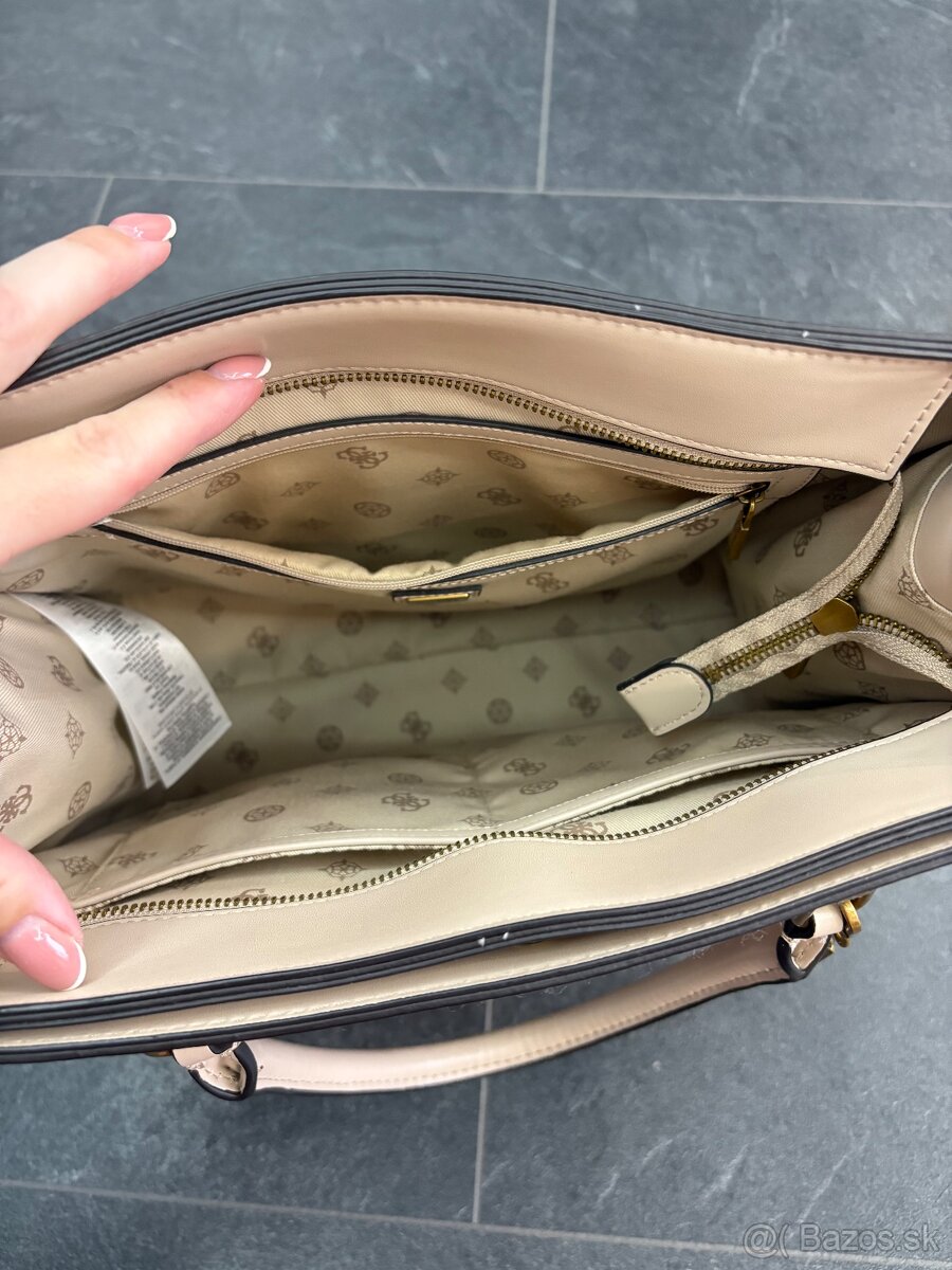 Kabelka Guess bežová - 8