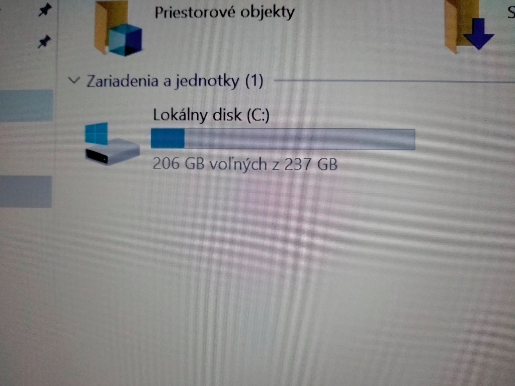 predám Hp elitebook 745 G4 ,AMD A10 quad core,8gb ram , ssd - 8
