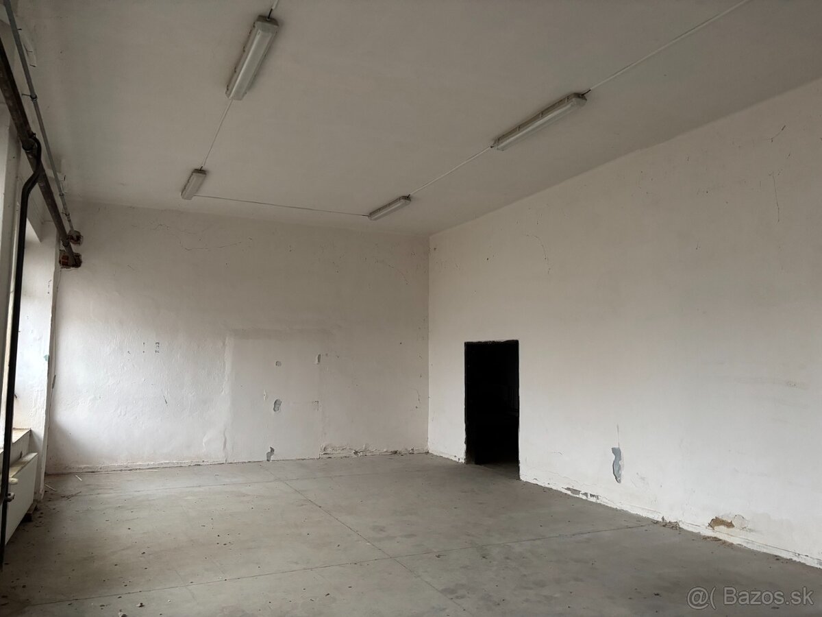 Exkluzívna ponuka priemyselného areálu v Trebišove - 8