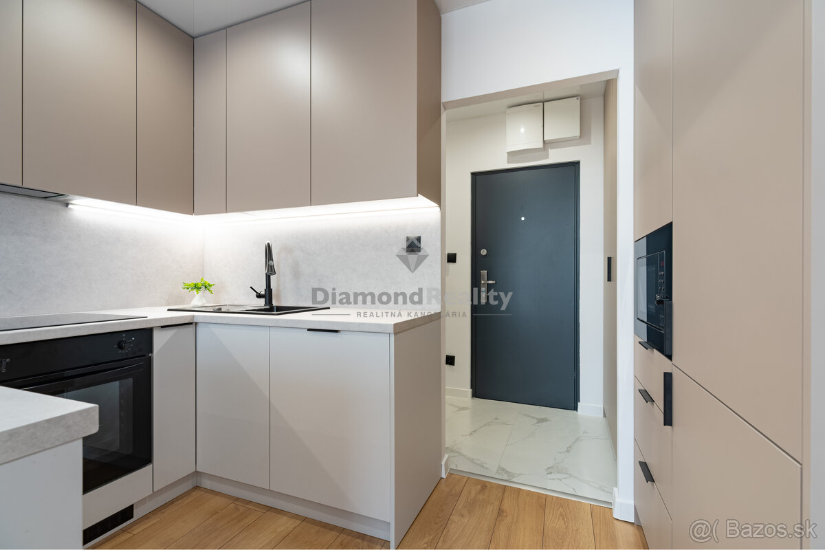 NA PREDAJ 2 IZBOVÝ BYT S LODŽIOU PO KOMPLETNEJ REKONŠTRUKCII - 8