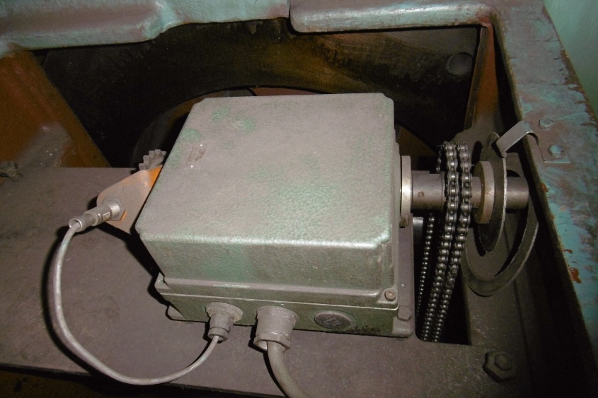 excentrický lis LEU 100 A r. 1993 - 8