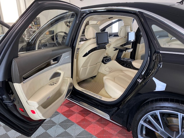 Svadobné auto AUDI A8 LONG 6,3 W12 - 8