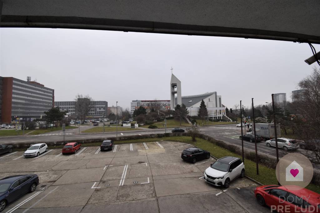 Kancelárie o rozlohe od 20 m2 do 138 m2, BA II. Nevädzova - 8