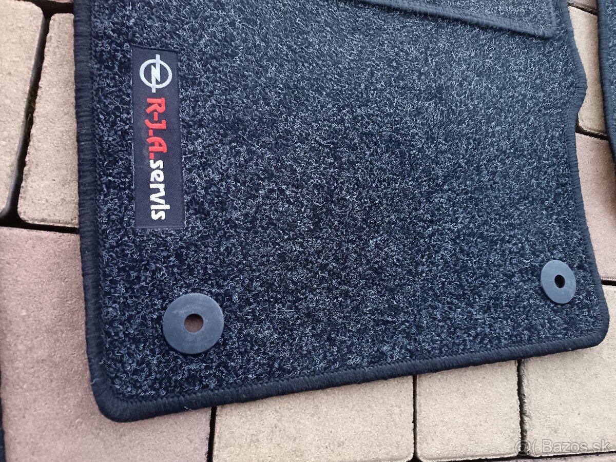 Predám velurove /textilné /auto koberce na opel corsa E. - 8