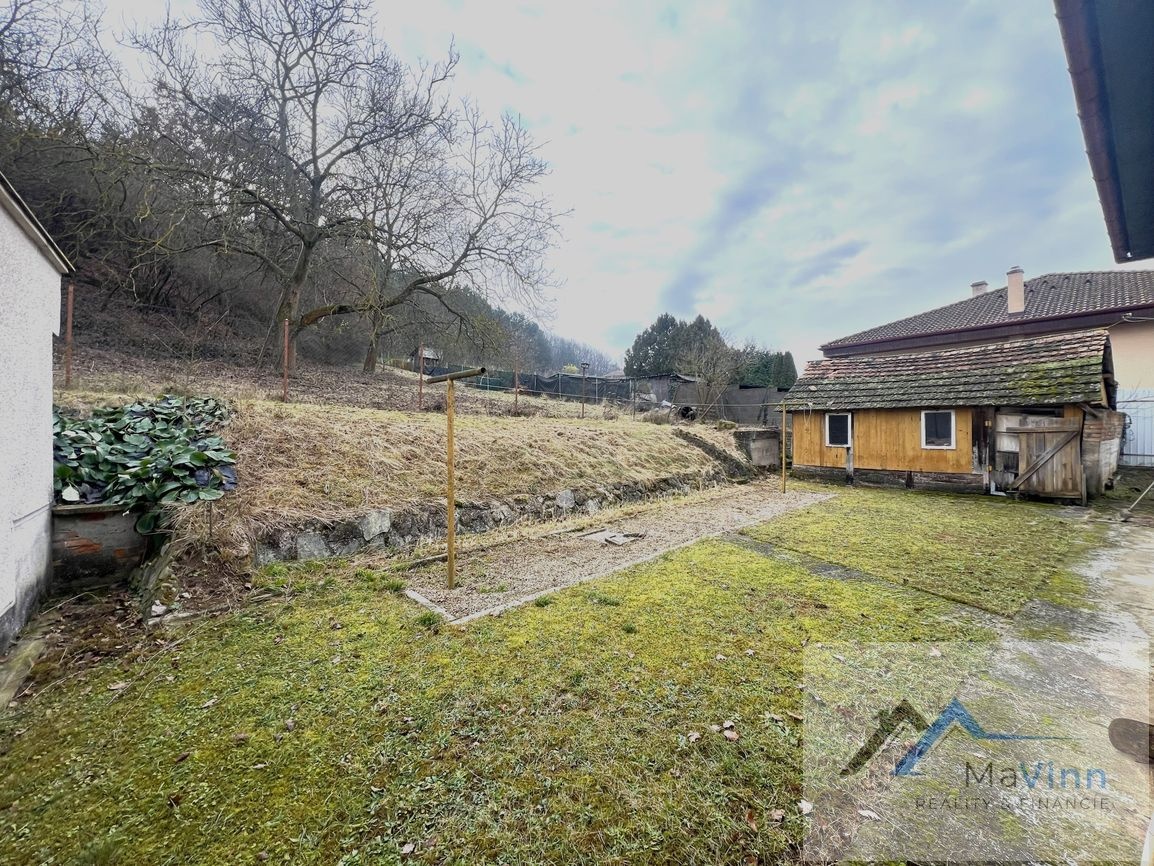 PREDAJ DOM s GARÁŽOU a poz. 2304 m² BRODZANY - 8