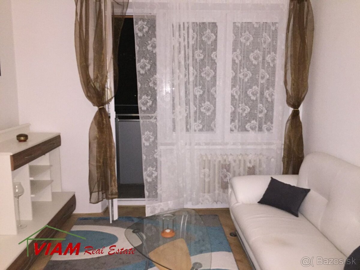 Na predaj 3 izbový byt Trenčín, 28. októbra - 8