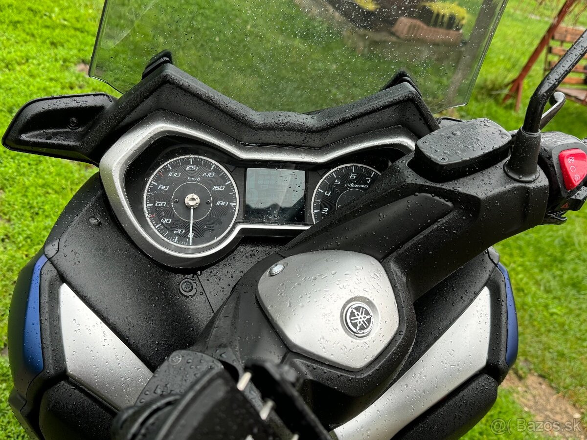 Yamaha Xmax 400 - 8