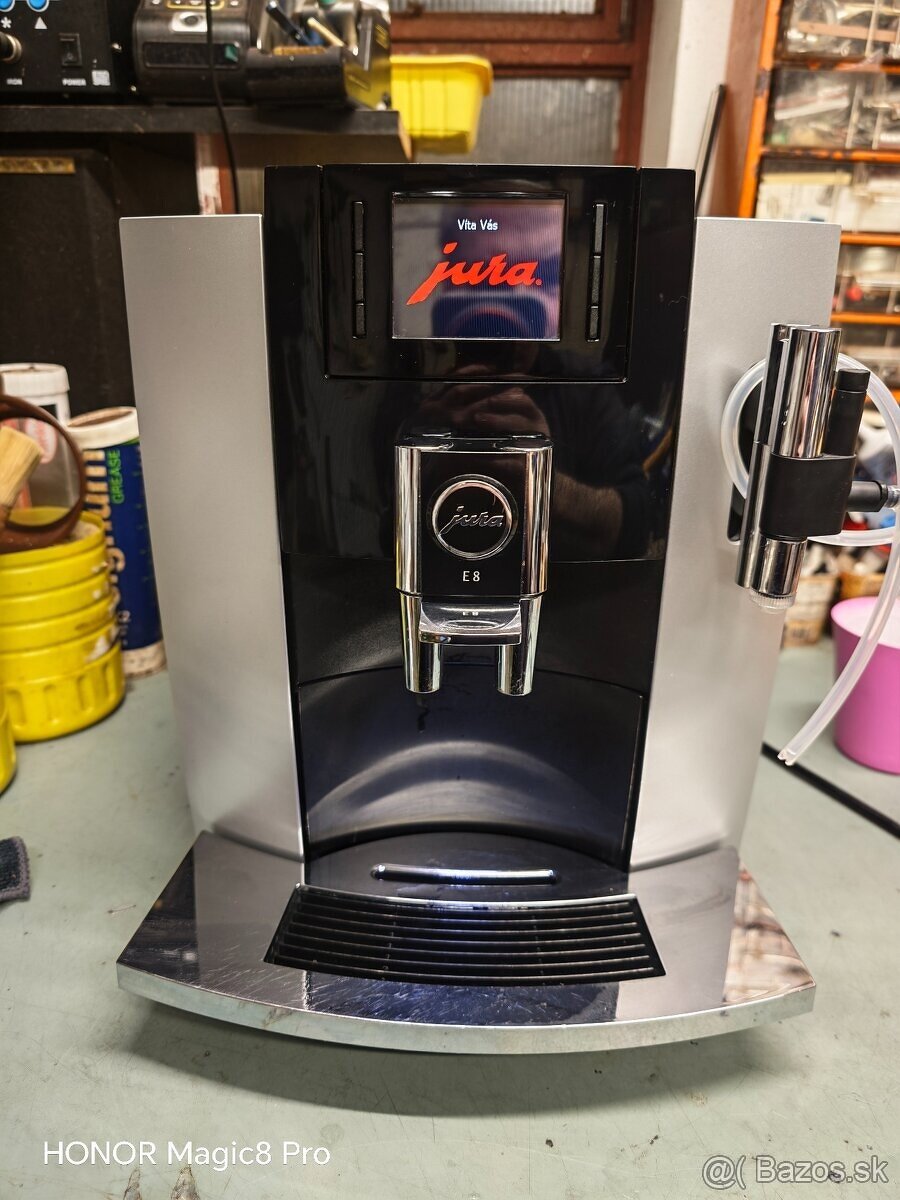Espresso kavovar JURA E8 - 8