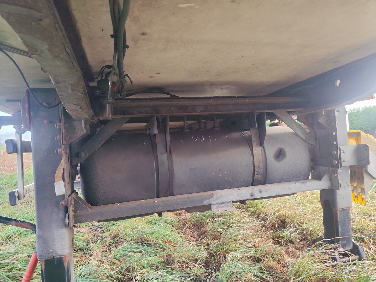 Chladiarenský náves - 8