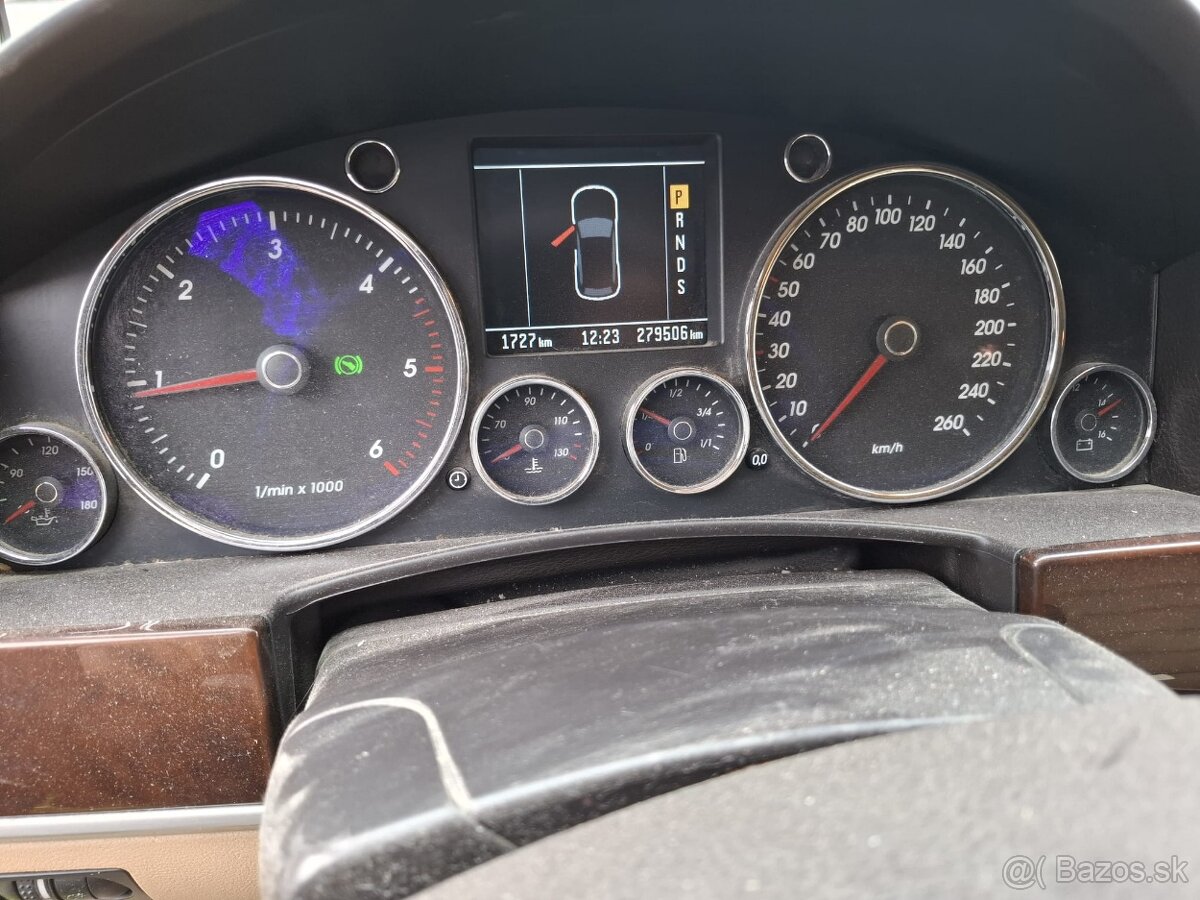 Predám VW Touareg 3.0 TDI - 8