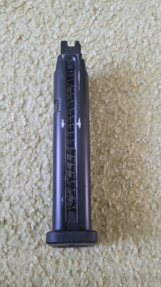 Predám airsoft Glock 17 WE - 8