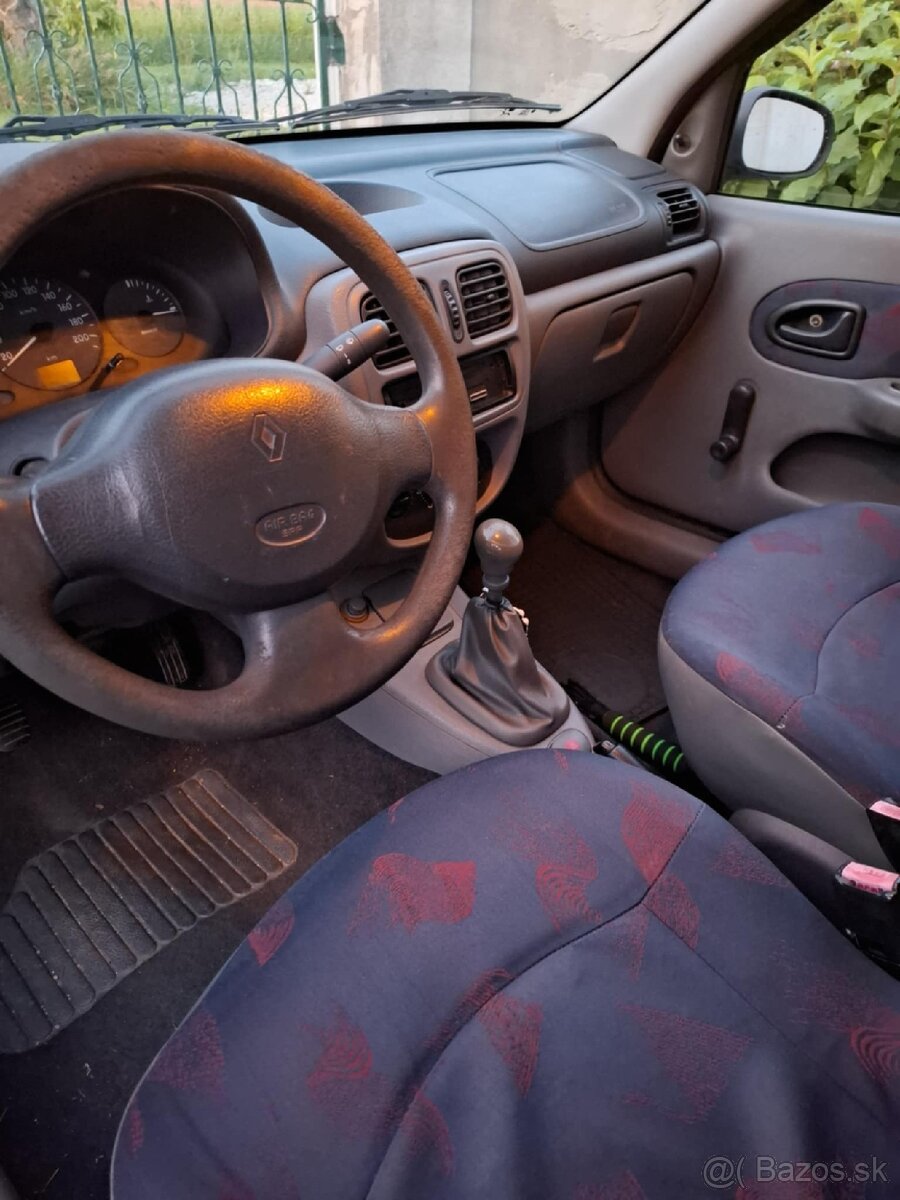 Renault Thália 1,4 55kw rv.2001 - 8