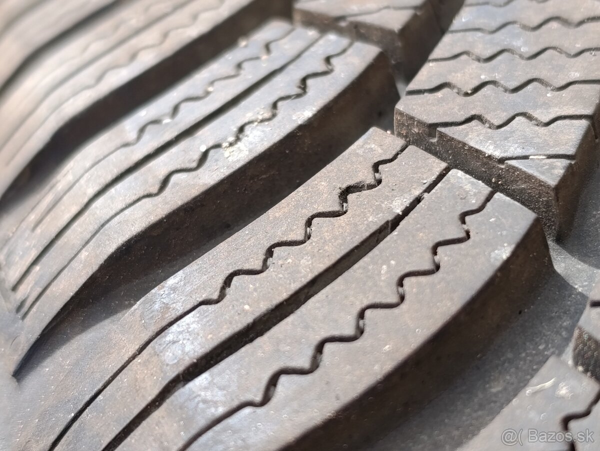 205/60 R16 Audi A4 b8 - 8