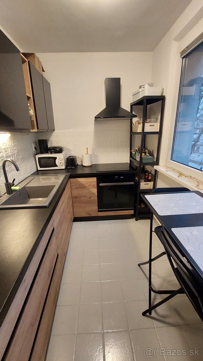 1 izbový byt Bratislava - 8