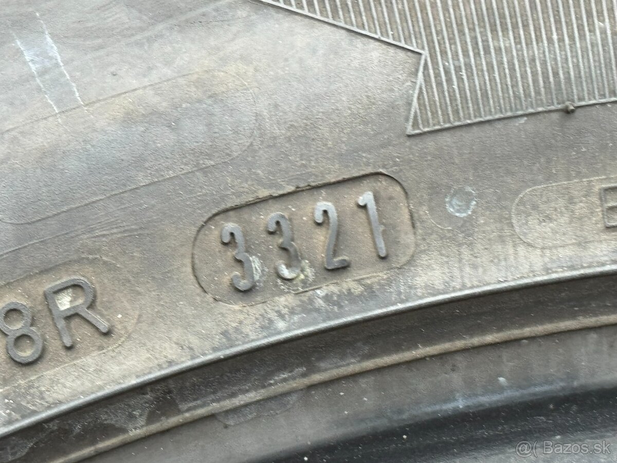 245/45 R18 - 8