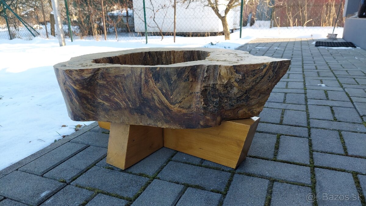 Drevený stolík masív - 8