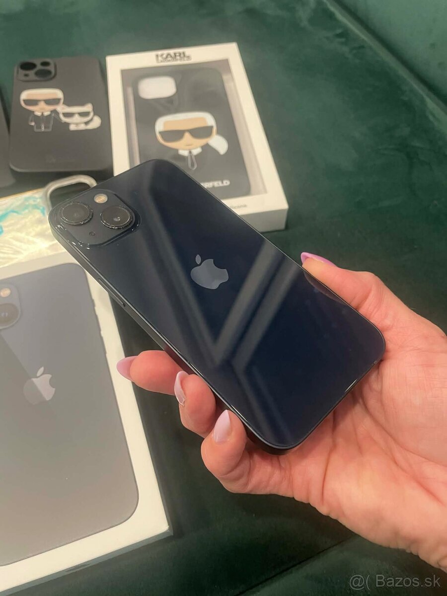 iPhone 13- 128 GB - 8