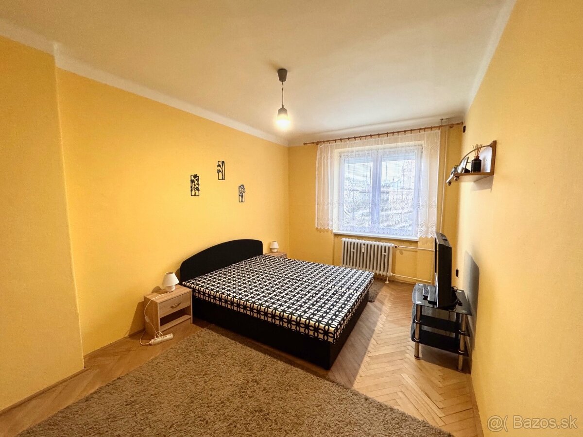 Prenájom- 2 izbový byt so zariadením, centrum Nové Zámky - 8