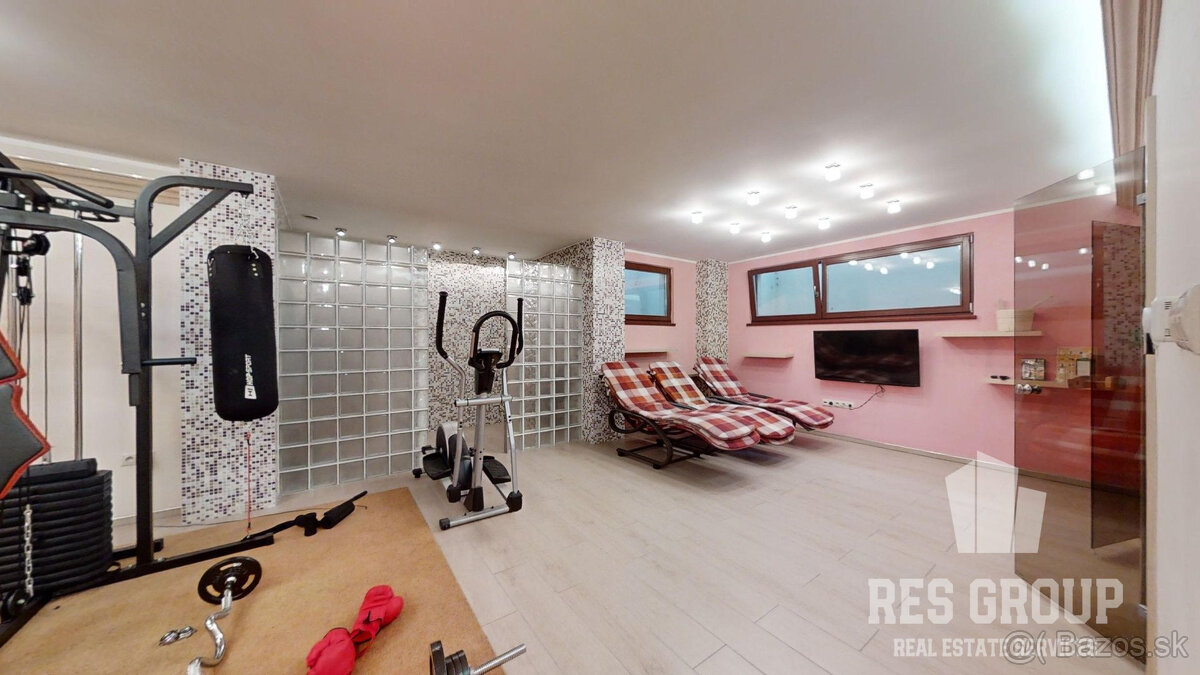 Na predaj, dom so 6 izbami a vonkajším bazénom Žilina - Turi - 8