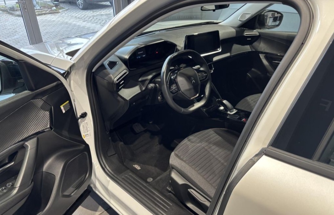 Peugeot e-2008 2022 e2008 E2008 E-2008 elektromobil - 8