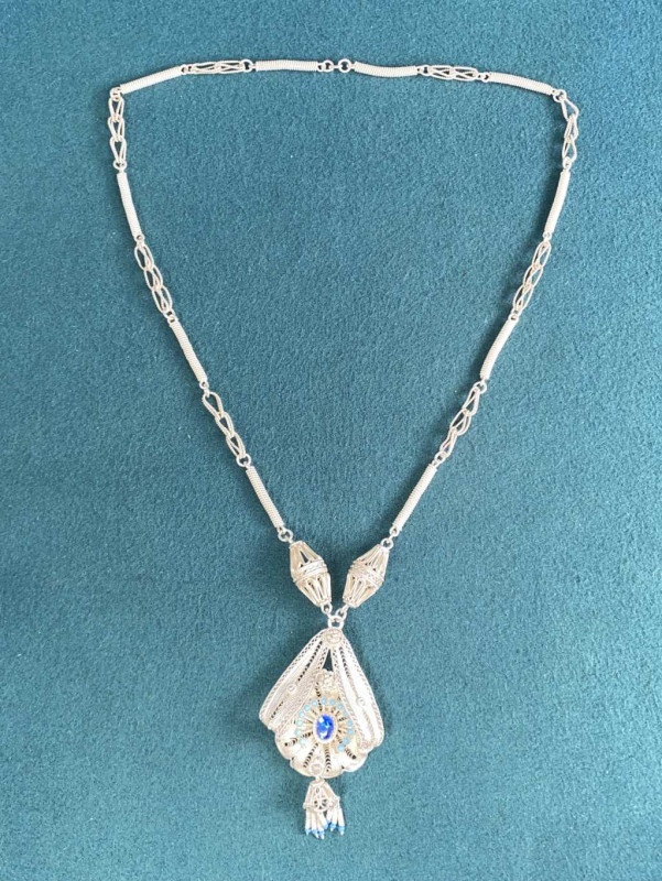 filigránový strieborný prívesok na retiazke - 8