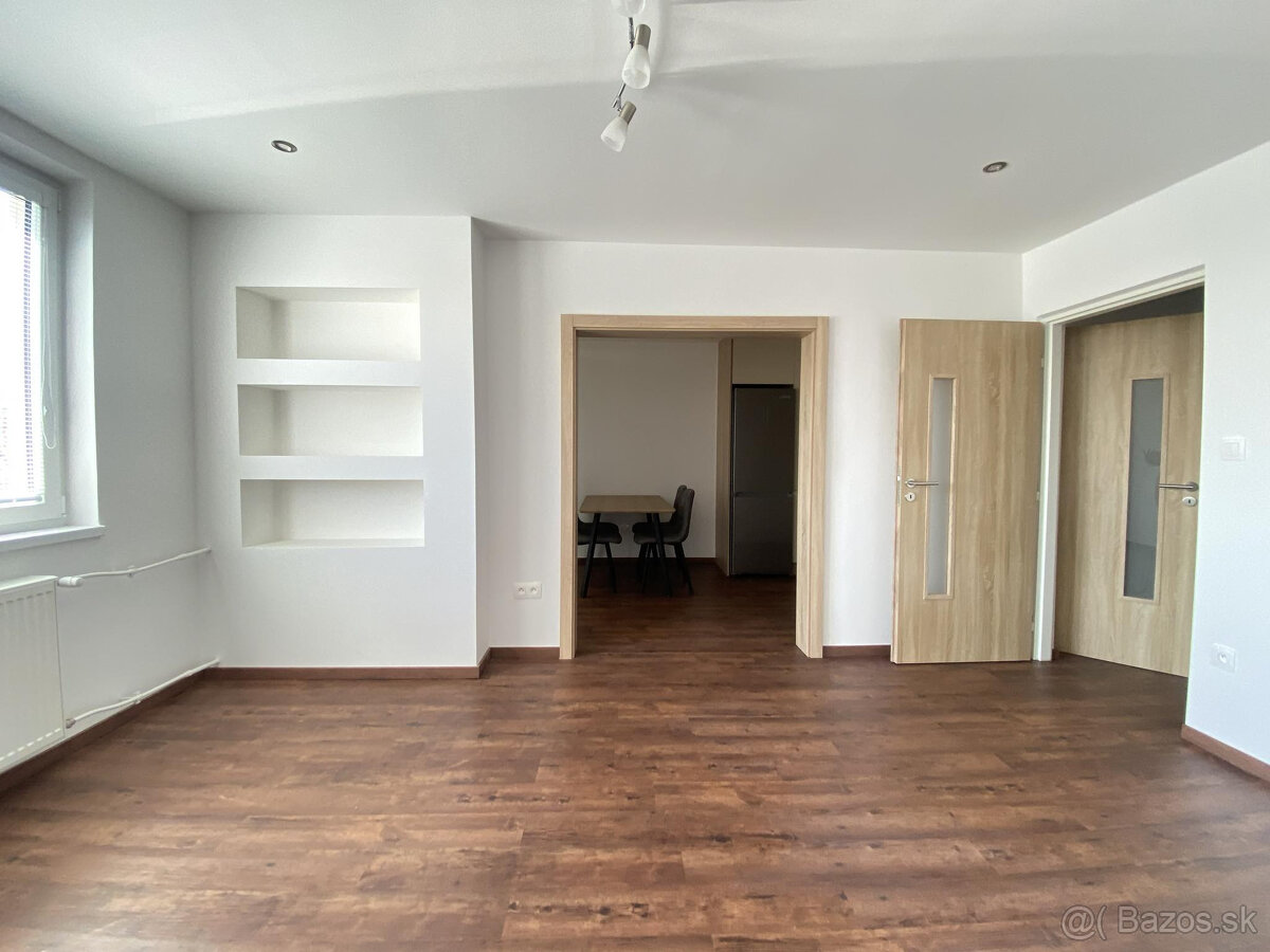 Na prenájom 3 izbový byt po rekonštrukcii s balkónom na uli - 8