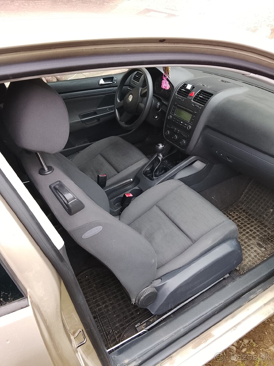 Volkswagen golf V - 8