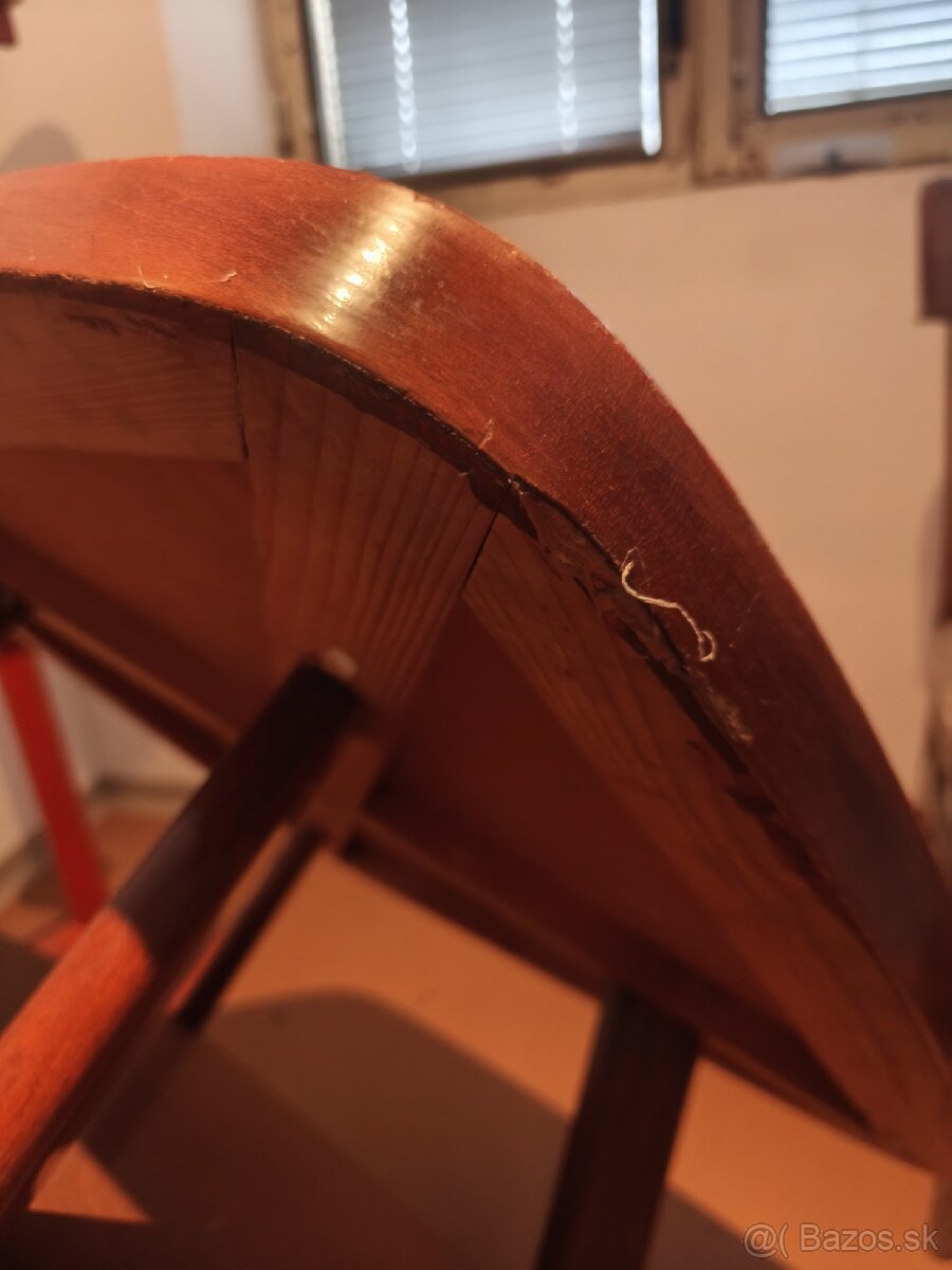 Konferenčný stolík Šachový - 8