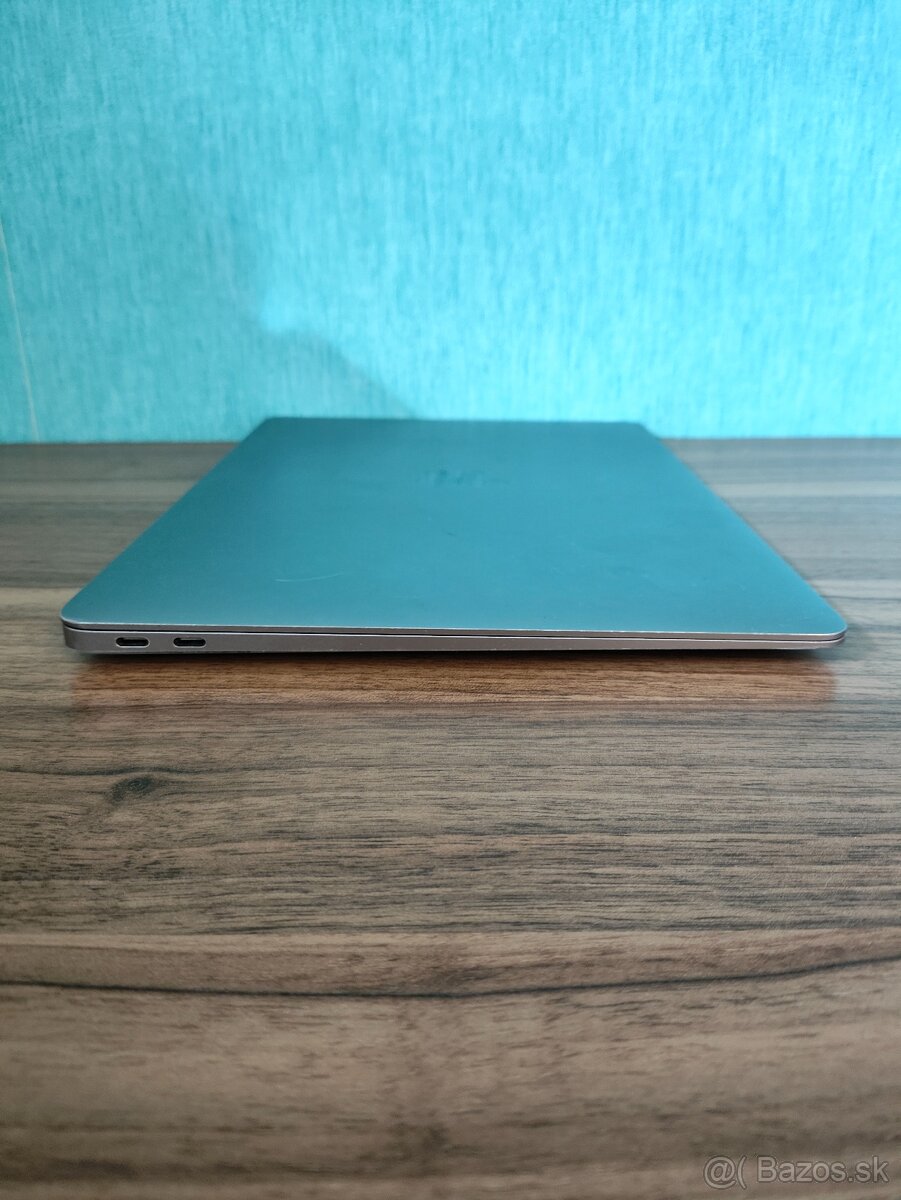 MacBook Air 2020 | i5 • 8GB • 256GB SSD - 8