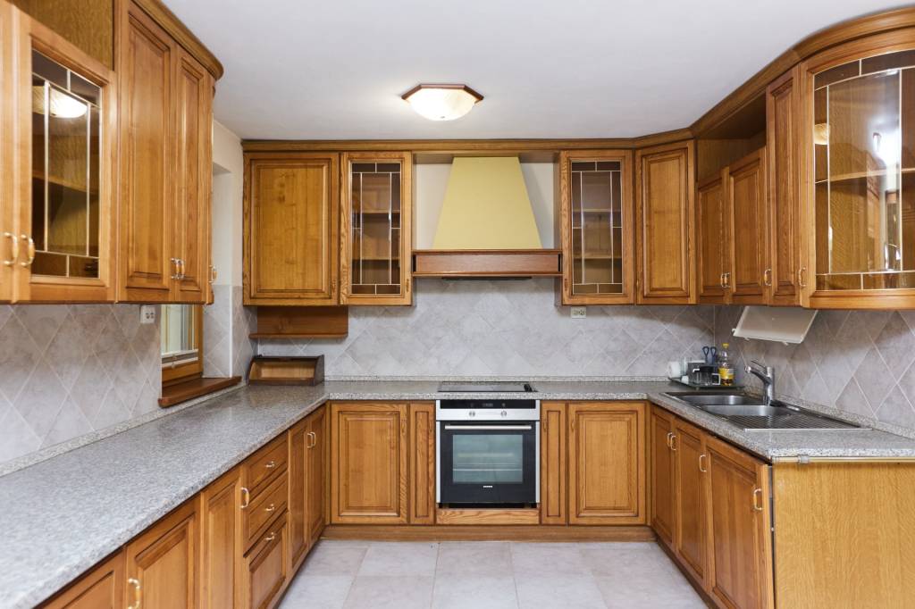 NA PREDAJ -MESTSKÁ 2- GENERAČNÁ VILA -TOPASOVÁ UL. - 8