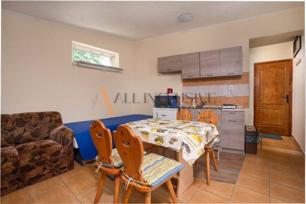 ALL INCLUSIVE | NA PREDAJ ZABEHNUTÝ PENZIÓN VO VEĽKOM MEDERI - 8