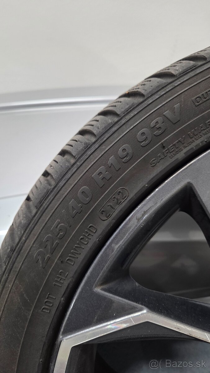 skoda extreme zimne 225/40 r19 - 8