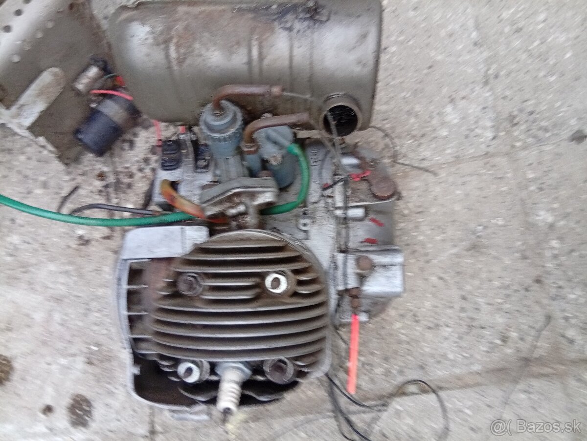 Predám tento motor manet - 8