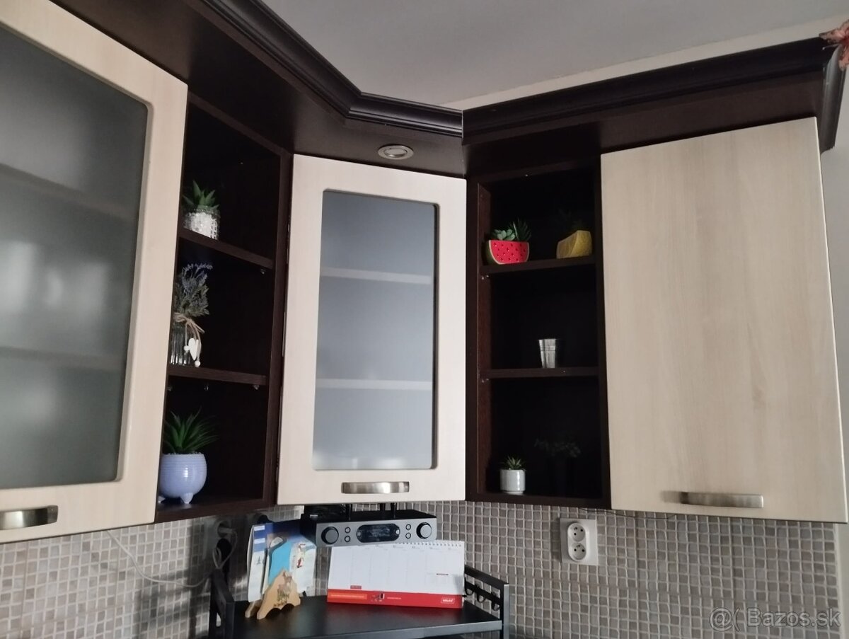 Kuchynská linka - 8