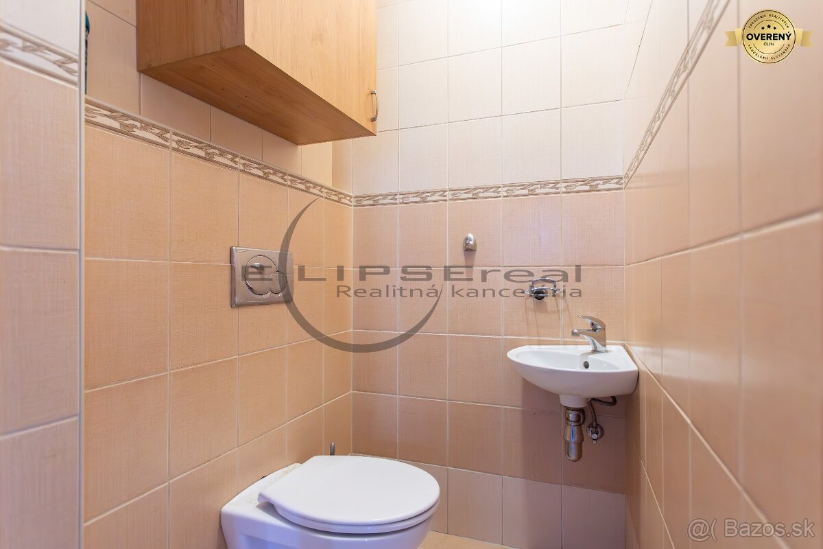 NA PREDAJ dva rodinné domy s tromi byt. jednotkami v Stupave - 8