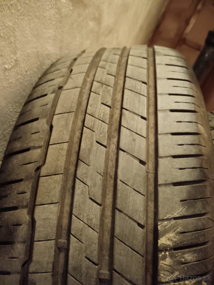 Letné pneumatiky Hankook 235 60 r18 - 8