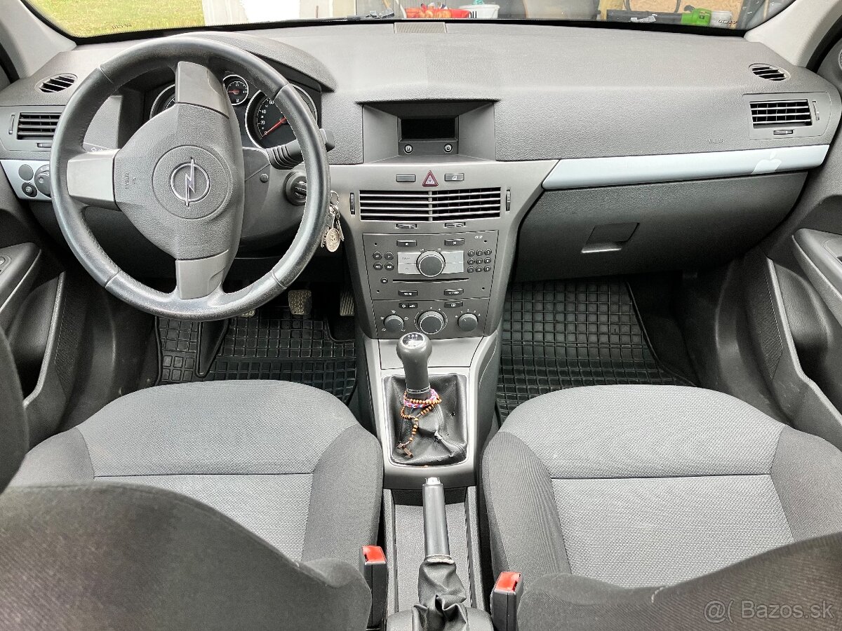 Opel Astra H 1.7CDTi - 8