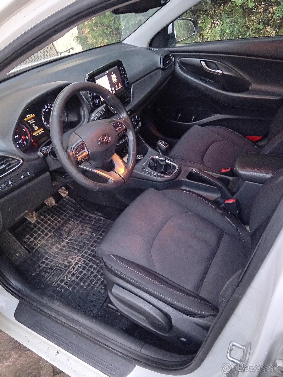 Hyundai i30 1.6 crdi 2018 - 8